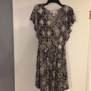 BCBGeneration short sleeve flowy mini dress